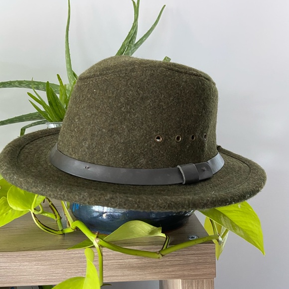 LIKE NEW Wool Packer Filson (Medium) Unisex - Picture 2 of 4